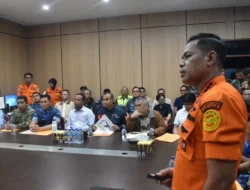 Basarnas siapkan dua opsi evakuasi korban pesawat KKP di Gunung Bulusaraung Senin